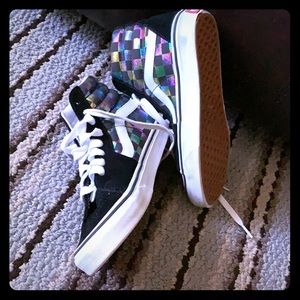 Very cool Vans skateboard like new. Used twice